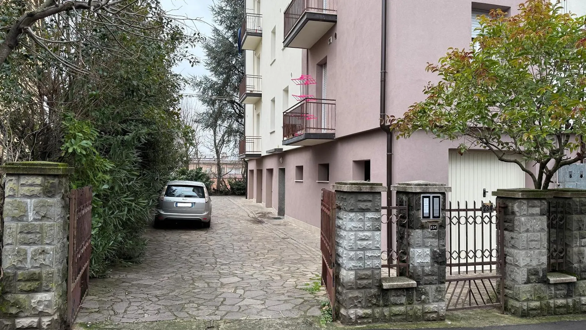 Guest house Netflix - Vicino Al Centro - Via Rometta Suite Sassuolo
