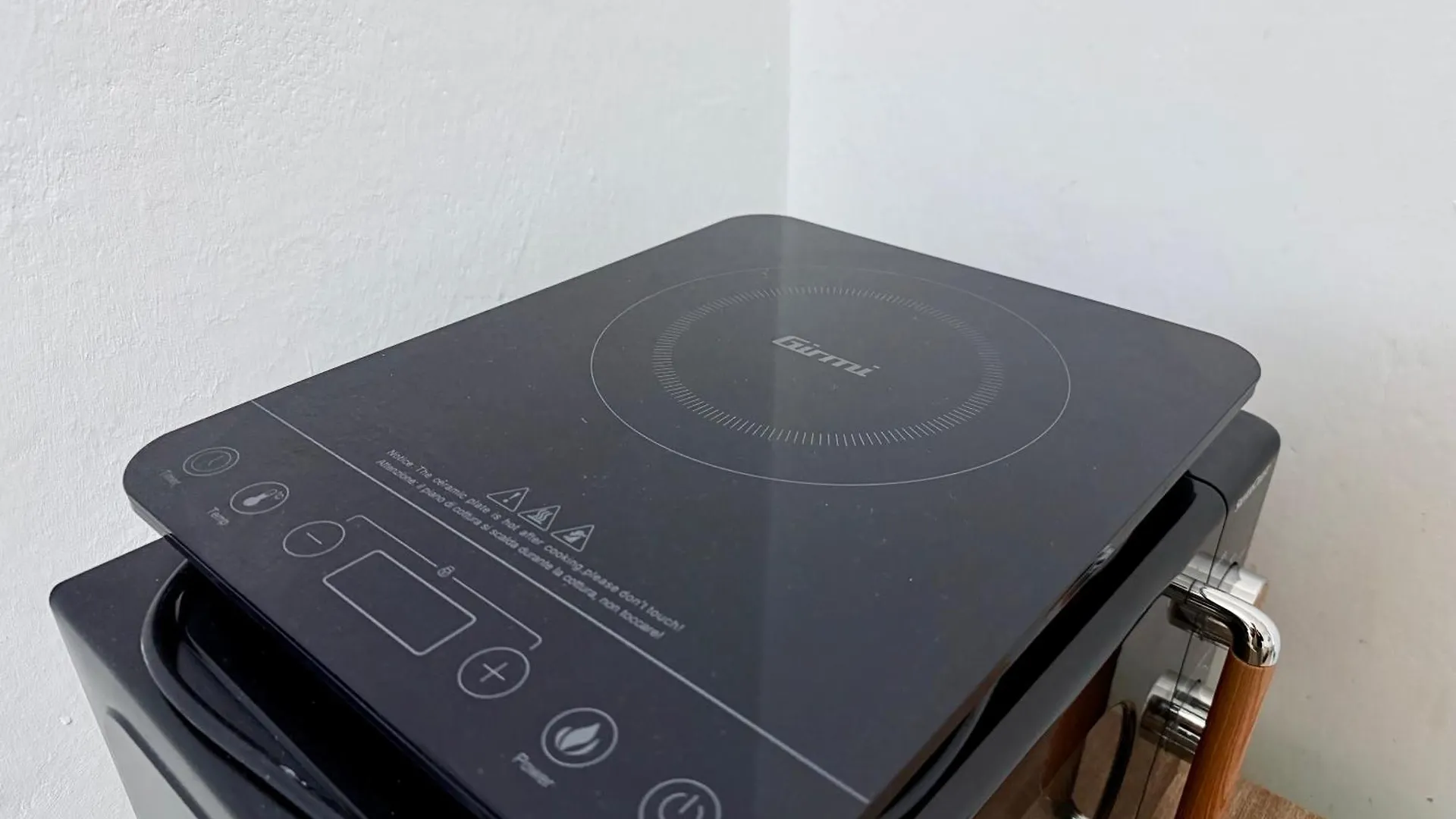 Netflix - Vicino Al Centro - Via Rometta Suite Sassuolo Guest house